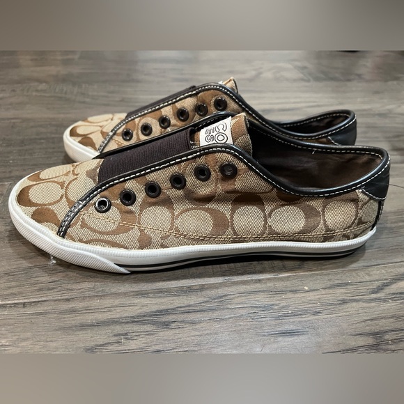 Coach Bev Signature Monogram Slip On Sneaker - Picture 5 of 8